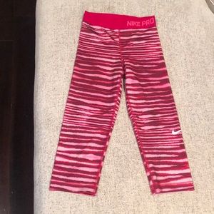 Nike Compression 3/4 Pink pattern legging - XS